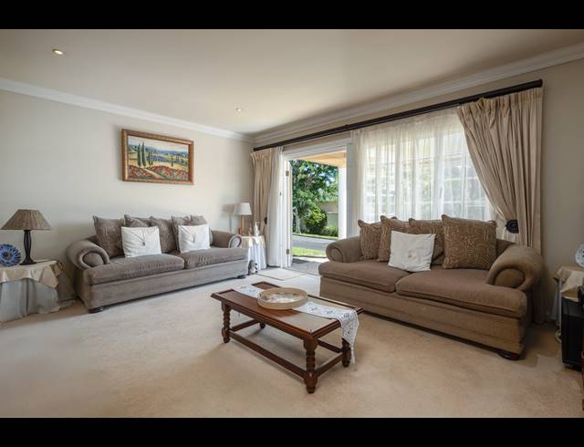 1 BEDROOM SIMPLEX FOR SALE IN SOMERSET PARK